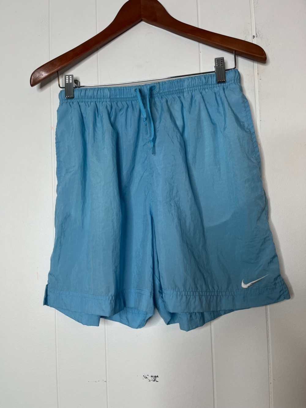 VTG Nike women's Light Blue Nylon 6" Athletic Shorts Size L (12-14)